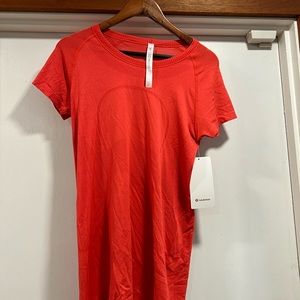Lululemon Swiftly 10 Short sleeve melon orange top NWT